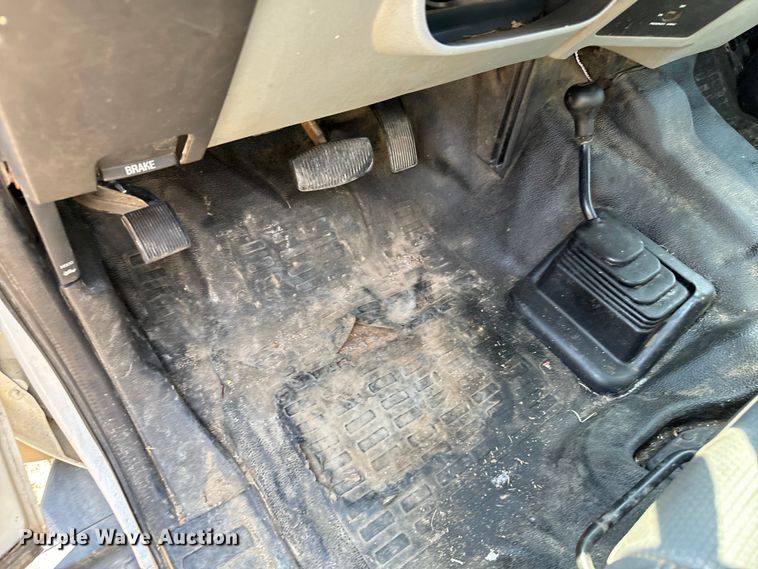 image for item DX3541 2013 Ford F550 Super Duty XL SuperCab utility / service truck