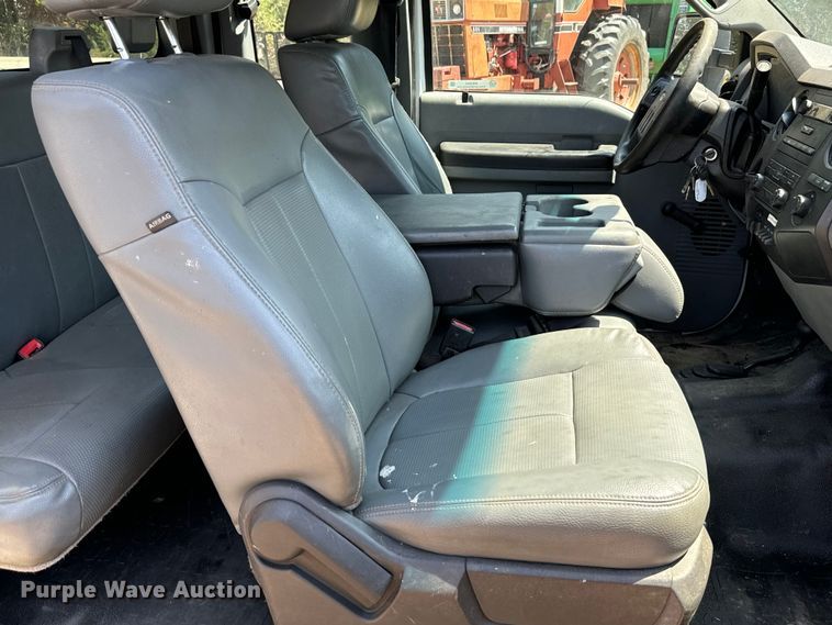 image for item DX3541 2013 Ford F550 Super Duty XL SuperCab utility / service truck