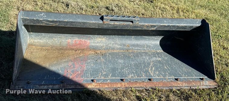 image for item DX3619 Skid steer bucket