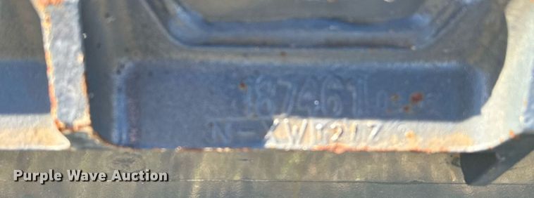 image for item DX3619 Skid steer bucket