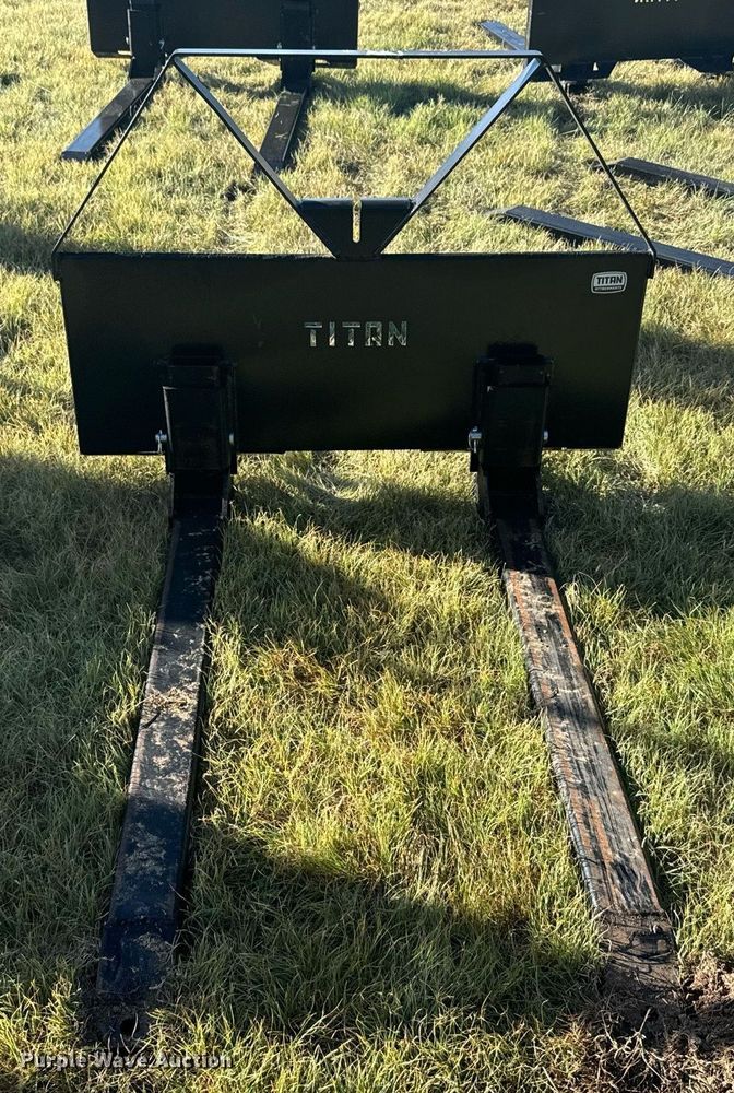 image for item DX3626 Titan skid steer forks