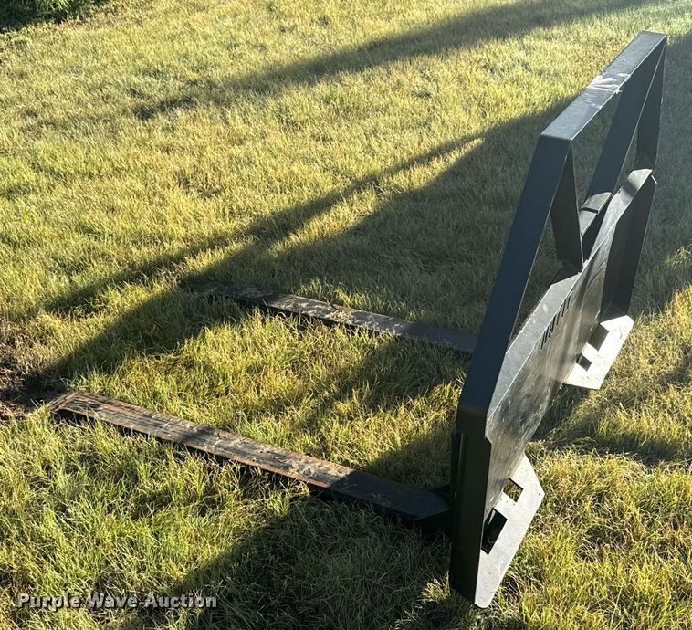 image for item DX3626 Titan skid steer forks