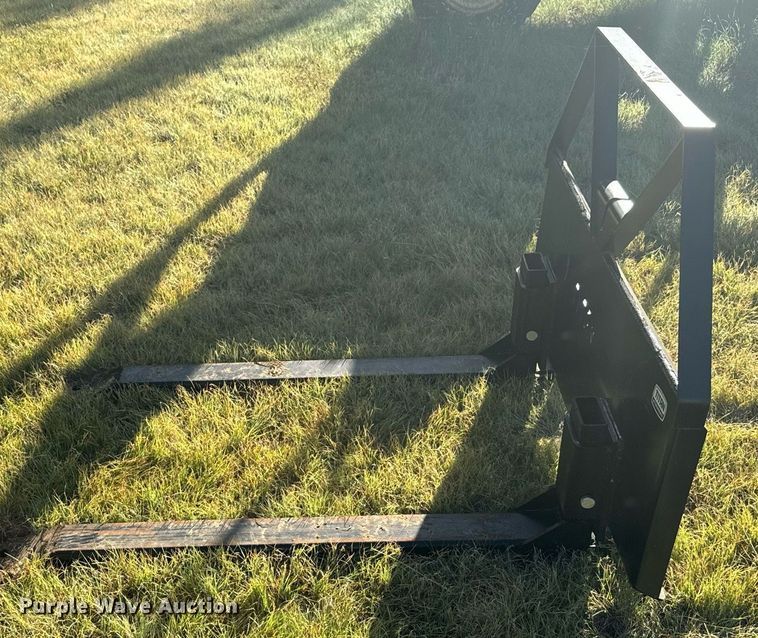 image for item DX3626 Titan skid steer forks