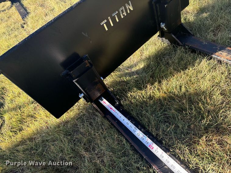 image for item DX3626 Titan skid steer forks