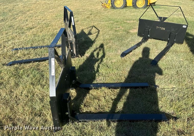 image for item DX3627 Titan skid steer forks