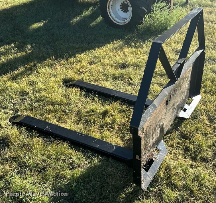 image for item DX3627 Titan skid steer forks