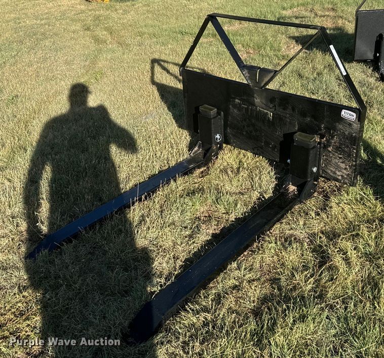 image for item DX3628 Titan skid steer forks