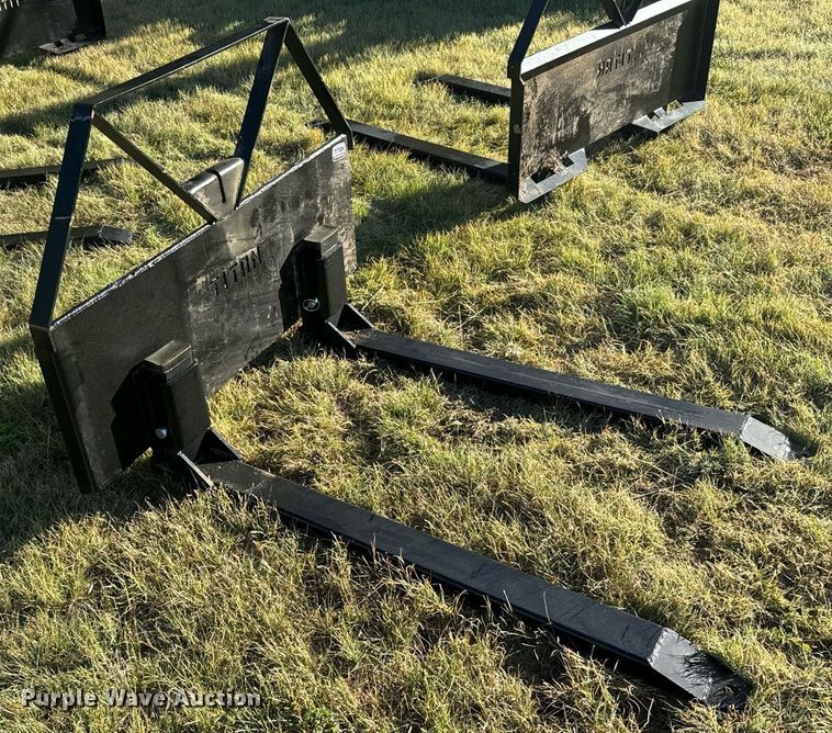 image for item DX3628 Titan skid steer forks