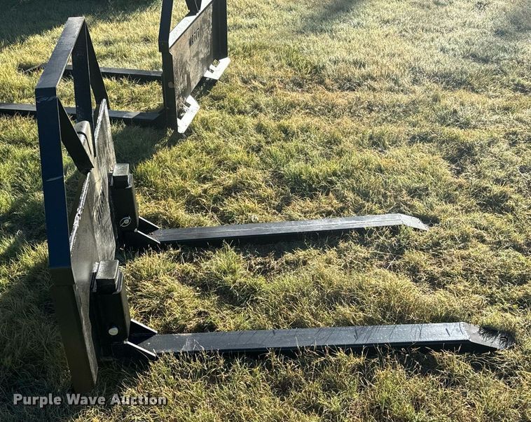 image for item DX3628 Titan skid steer forks