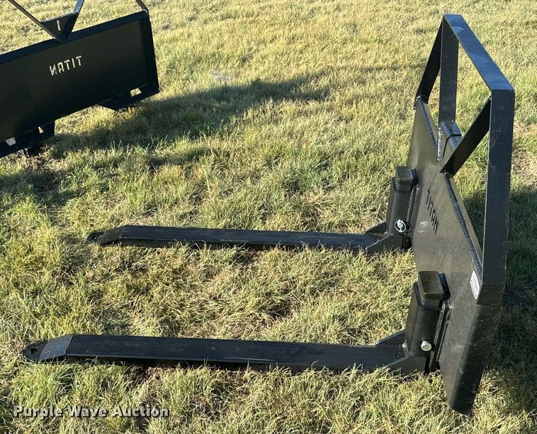 image for item DX3629 Titan skid steer forks