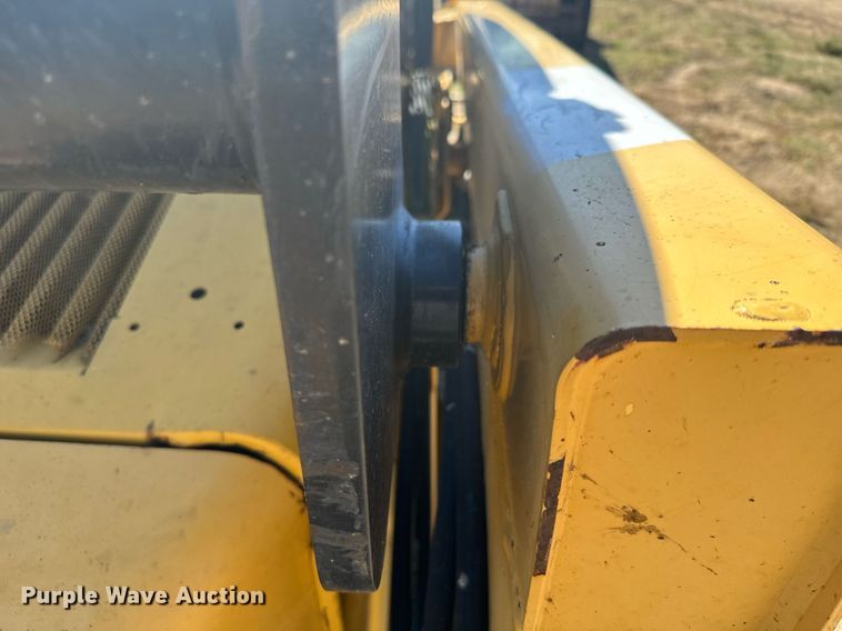 image for item DX3633 2005 John Deere 320 skid steer loader