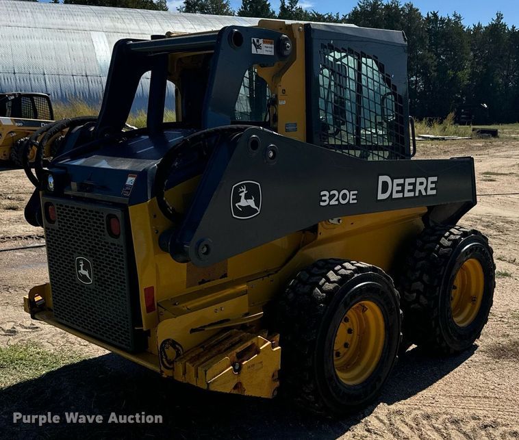 image for item DX3634 2015 John Deere 320E skid steer loader
