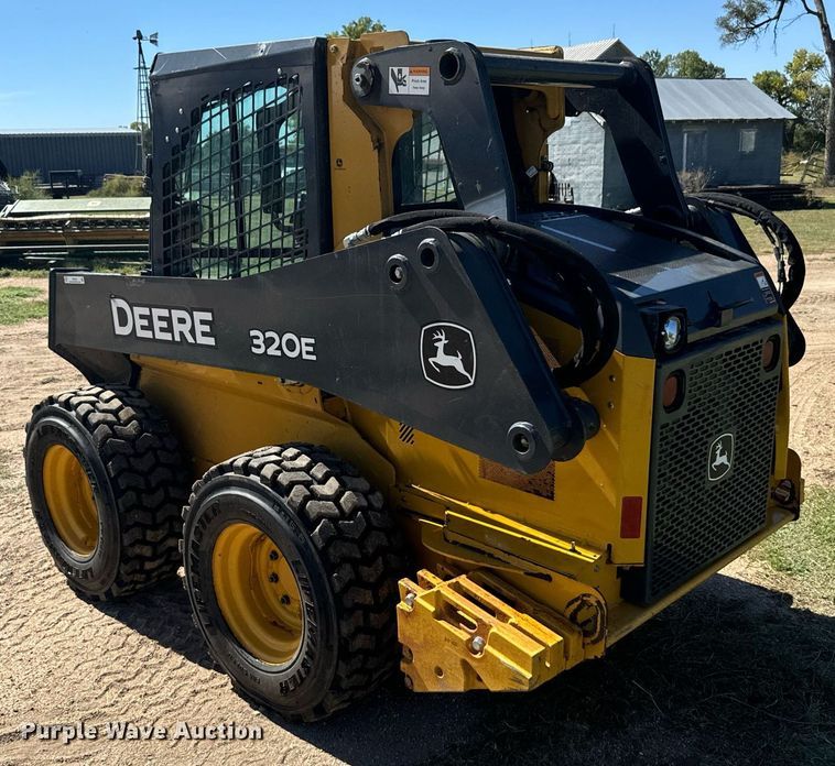 image for item DX3634 2015 John Deere 320E skid steer loader