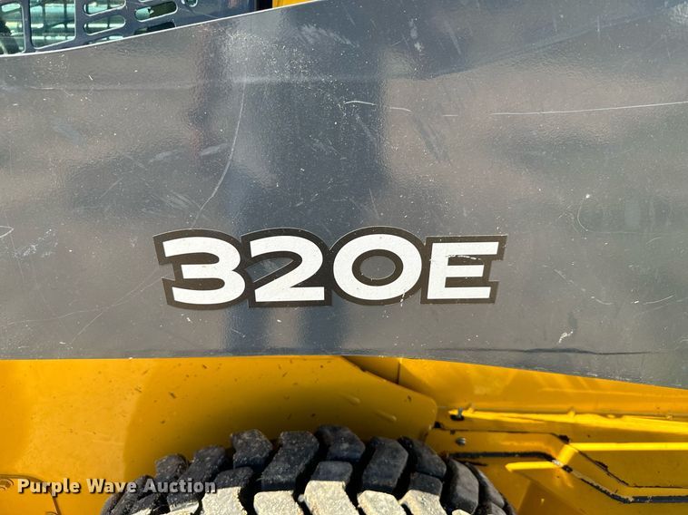image for item DX3634 2015 John Deere 320E skid steer loader