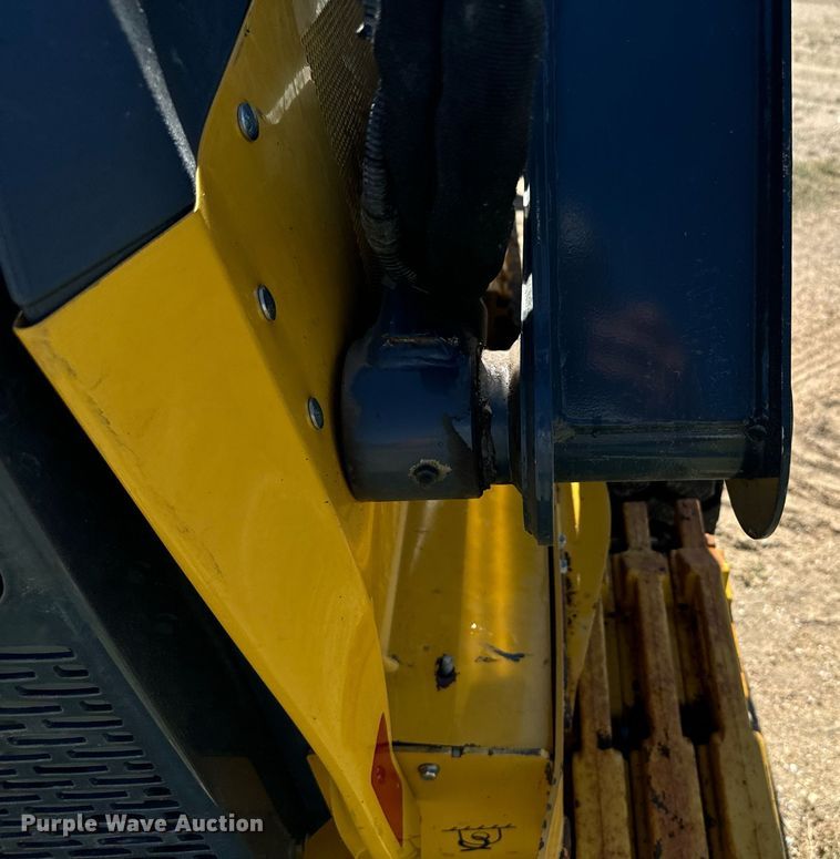 image for item DX3634 2015 John Deere 320E skid steer loader