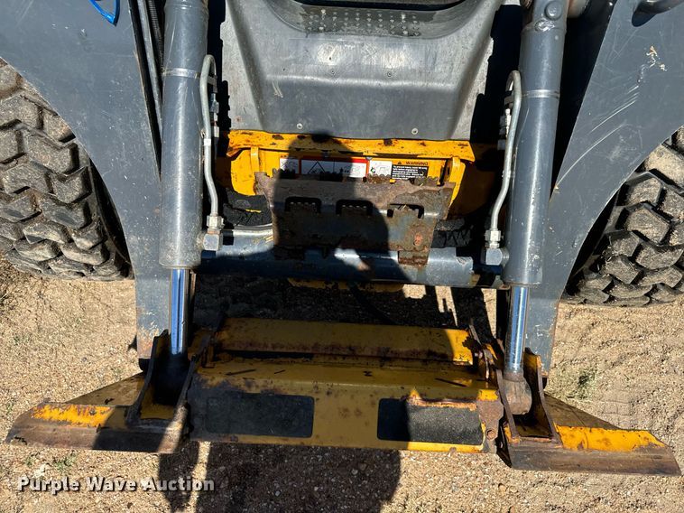 image for item DX3634 2015 John Deere 320E skid steer loader