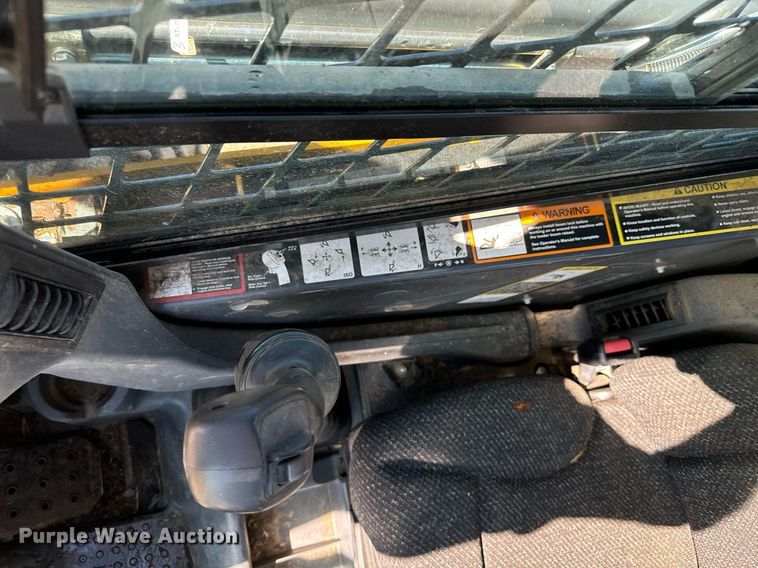 image for item DX3634 2015 John Deere 320E skid steer loader