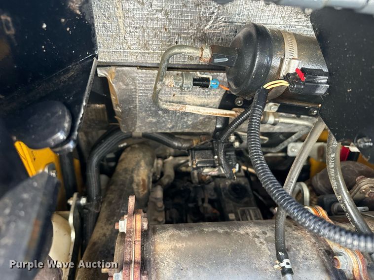 image for item DX3634 2015 John Deere 320E skid steer loader