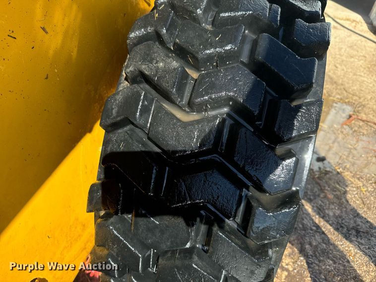 image for item DX3634 2015 John Deere 320E skid steer loader