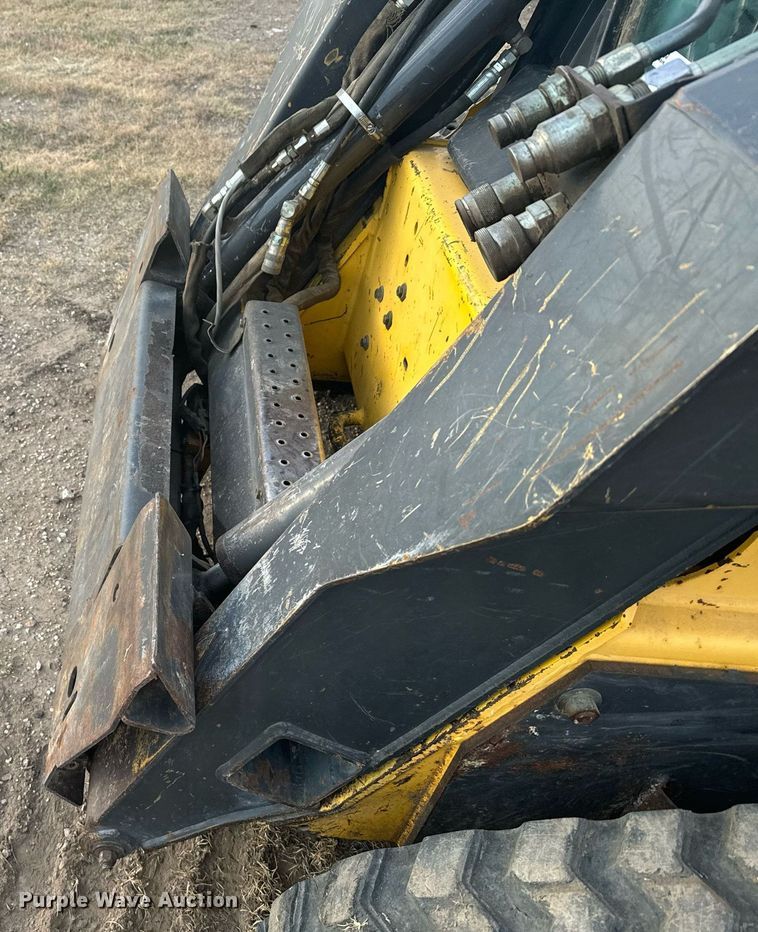 image for item DX3696 2006 New Holland LT185B tracked skid steer loader