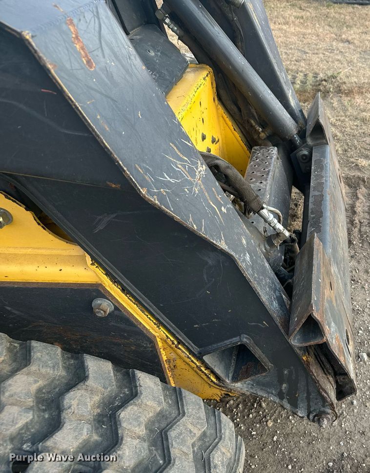 image for item DX3696 2006 New Holland LT185B tracked skid steer loader