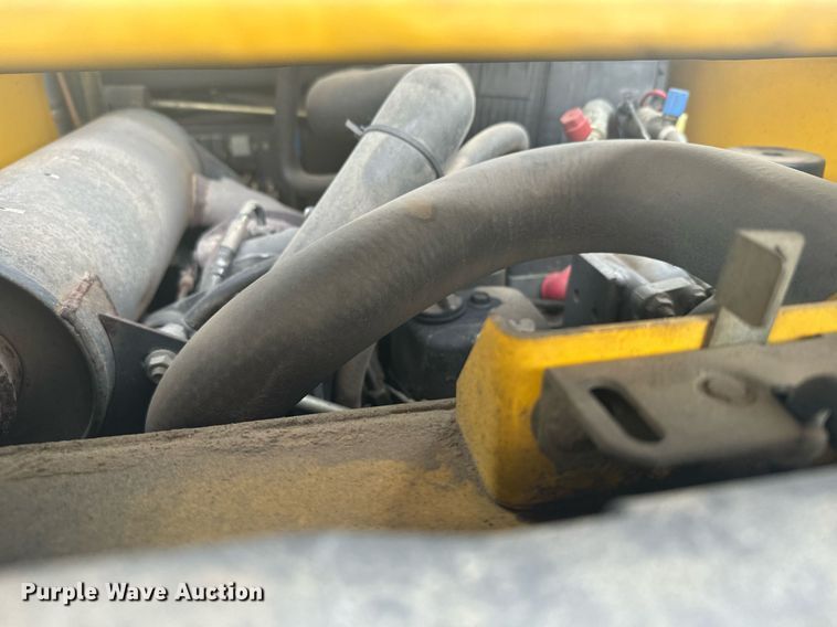 image for item DX3696 2006 New Holland LT185B tracked skid steer loader