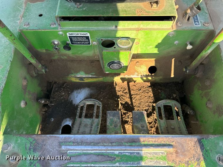 image for item DX3712 John Deere 170 skid steer loader