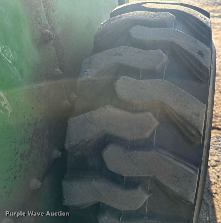 image for item DX3712 John Deere 170 skid steer loader