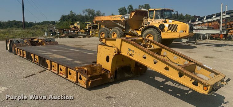 image for item EE7639 1994 Trail King lowboy equipment trailer