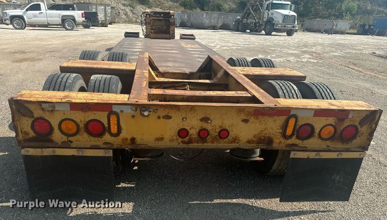 image for item EE7639 1994 Trail King lowboy equipment trailer
