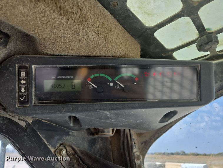 image for item EE7824 2011 John Deere 328D skid steer loader