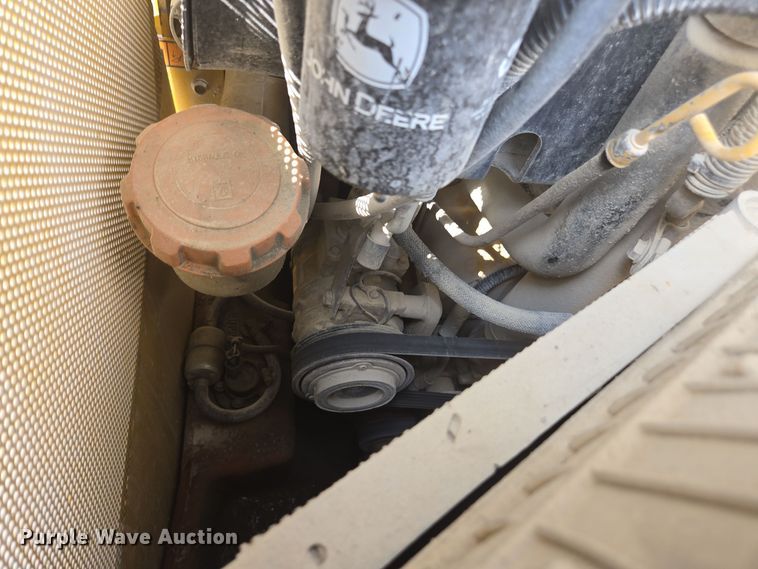 image for item EE7824 2011 John Deere 328D skid steer loader