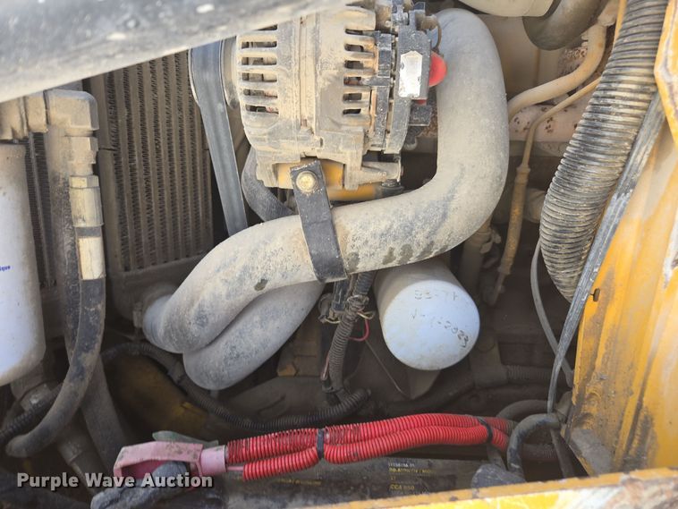 image for item EE7824 2011 John Deere 328D skid steer loader