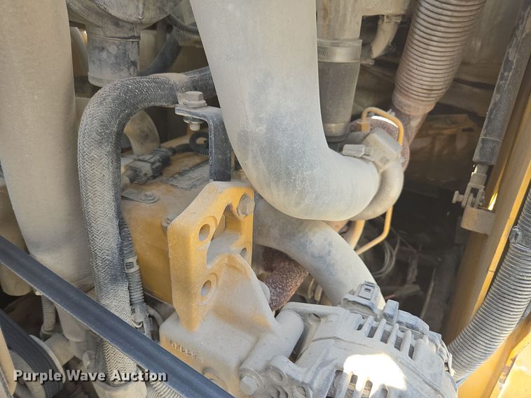 image for item EE7824 2011 John Deere 328D skid steer loader