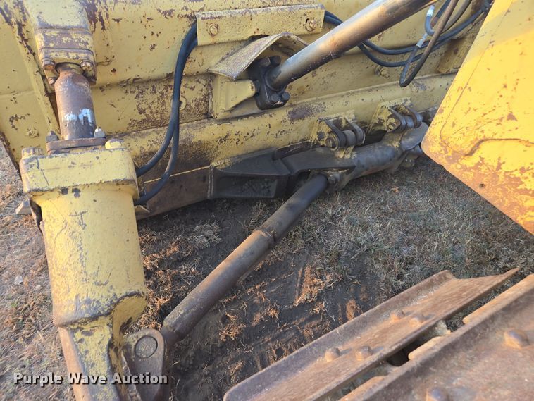 image for item EE7833 1978 Caterpillar  D6D dozer