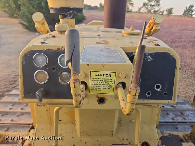 image for item EE7833 1978 Caterpillar  D6D dozer