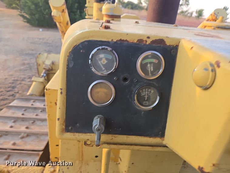 image for item EE7833 1978 Caterpillar  D6D dozer