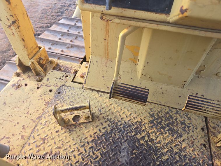 image for item EE7833 1978 Caterpillar  D6D dozer