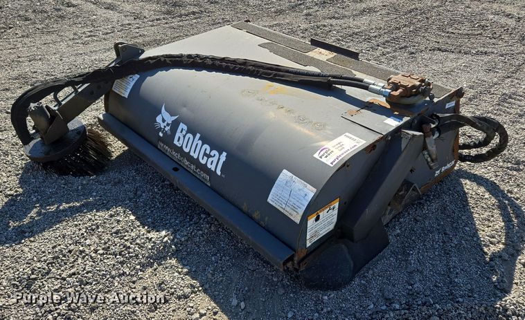 image for item EE8564 2007 Bobcat  skid steer sweeper