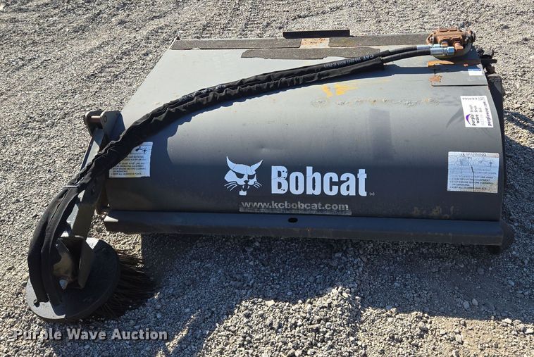 image for item EE8564 2007 Bobcat  skid steer sweeper