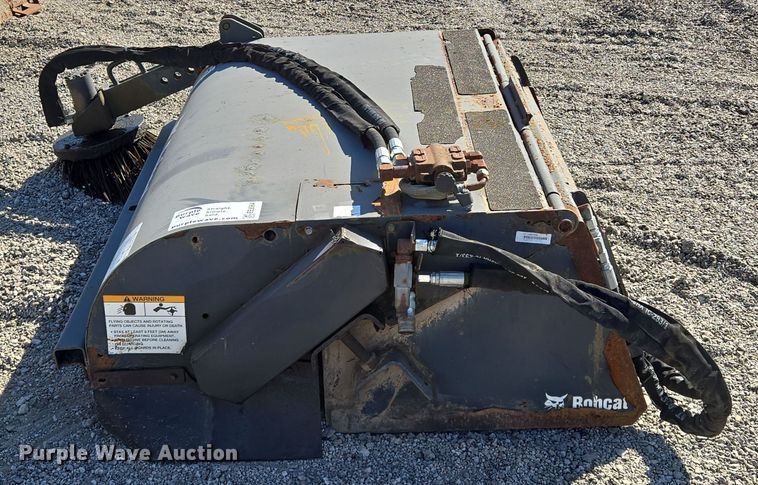 image for item EE8564 2007 Bobcat  skid steer sweeper