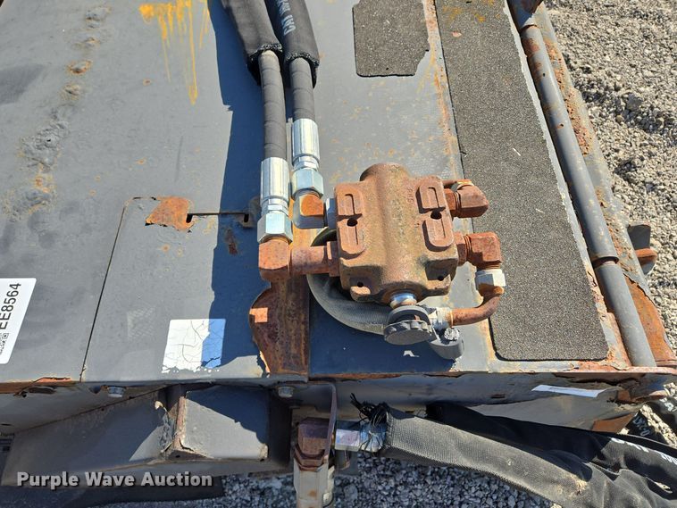 image for item EE8564 2007 Bobcat  skid steer sweeper