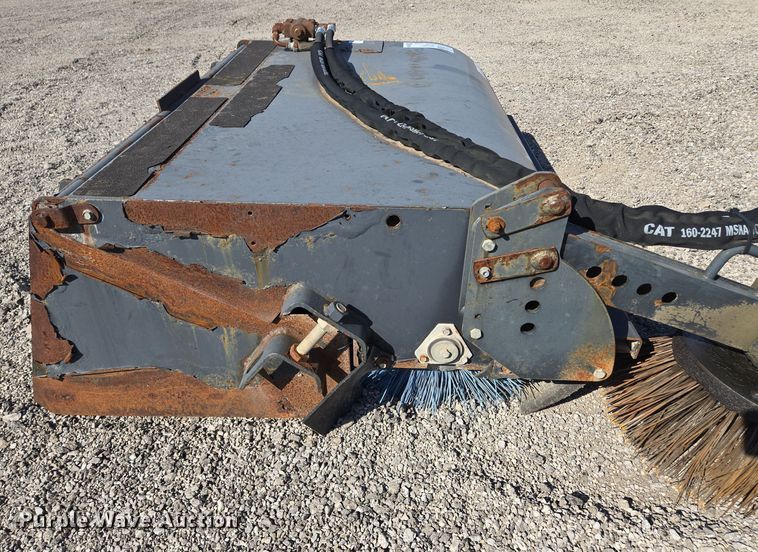 image for item EE8564 2007 Bobcat  skid steer sweeper