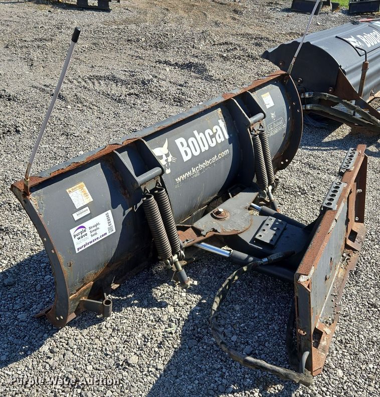 image for item EE8565 2007 Bobcat  skid steer snow pusher