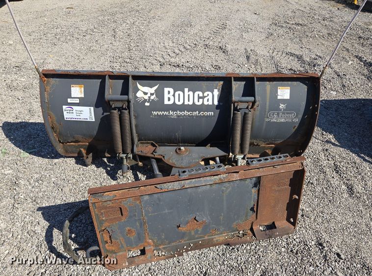 image for item EE8565 2007 Bobcat  skid steer snow pusher
