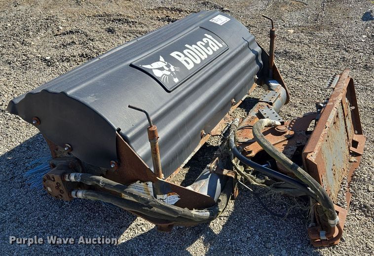 image for item EE8566 2007 Bobcat  skid steer broom