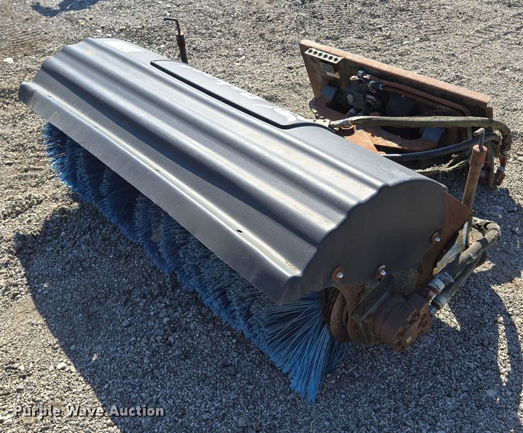 image for item EE8566 2007 Bobcat  skid steer broom