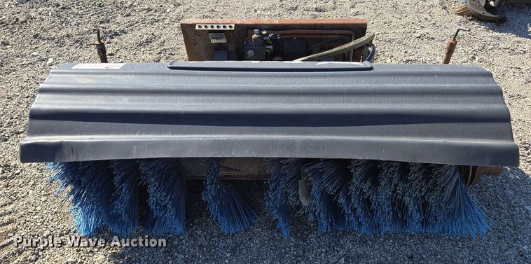 image for item EE8566 2007 Bobcat  skid steer broom
