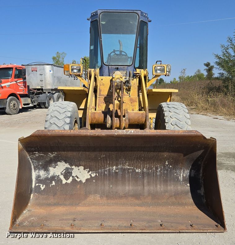 image for item EE8588 1995 Komatsu  WA180-1 wheel loader