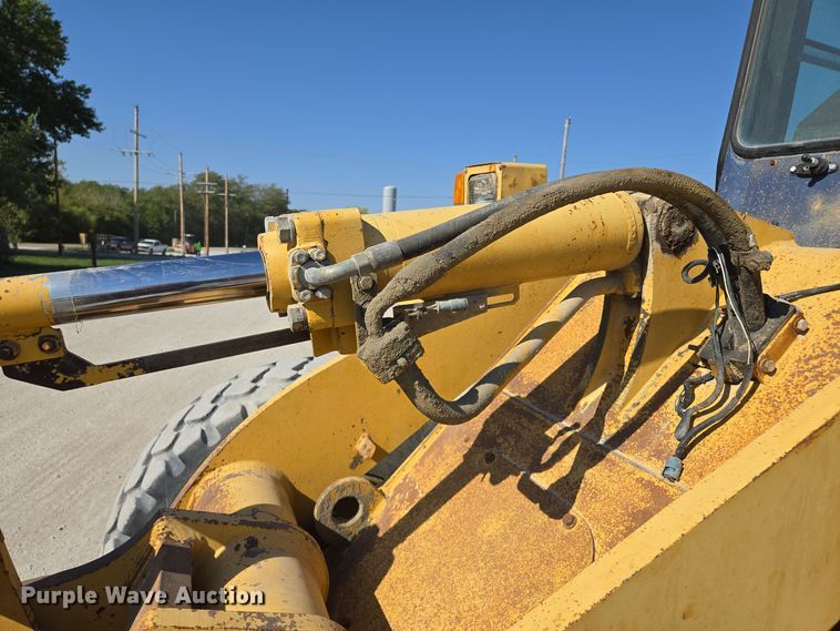 image for item EE8588 1995 Komatsu  WA180-1 wheel loader